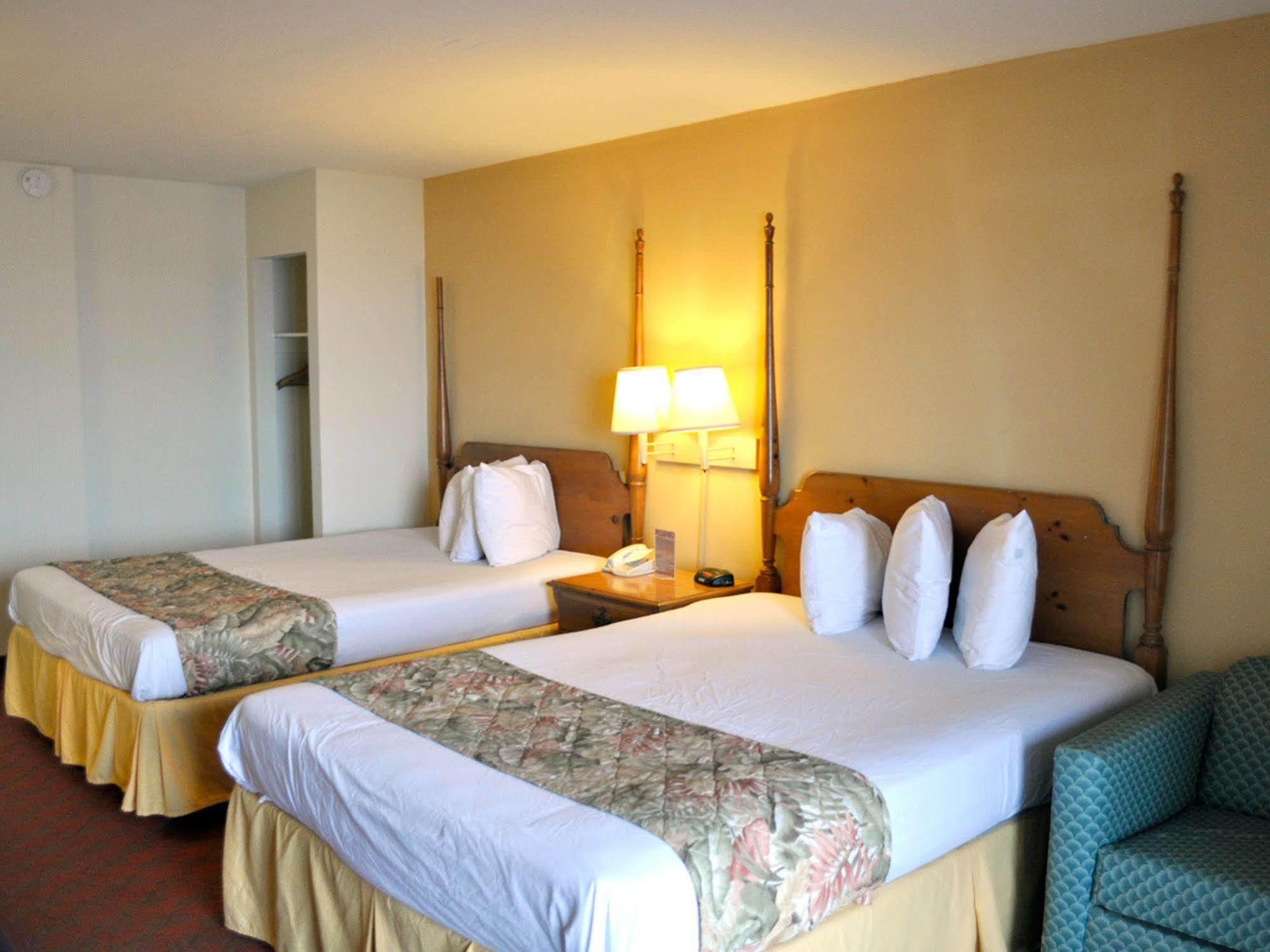 Castaway Beach Inn & Swim Up Bar North Myrtle Beach Esterno foto